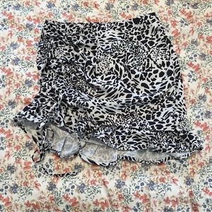 NWOT Dotted Mini Skirt ⭐️3/$15 Sale⭐️